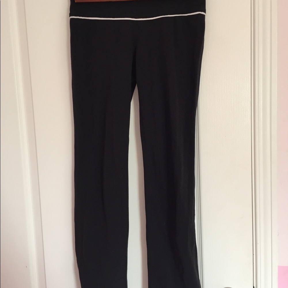 yoga pants